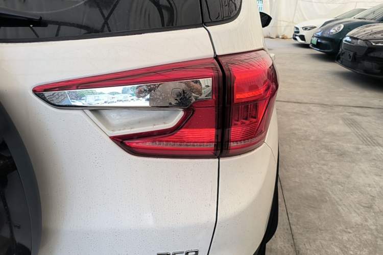 Used BYD Yuan Pro 2021 401 km Deluxe Version Right Rear Taillight