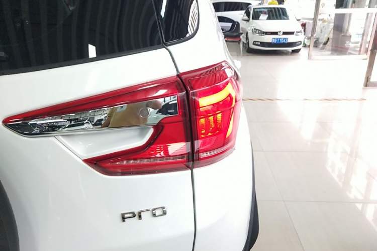 Used BYD Yuan Pro 2021 401 km Luxury Version Right Rear Taillight