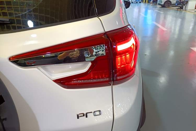 Used BYD Yuan Pro 2021 Lifetime Edition Right Rear Taillight