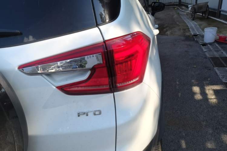 Used BYD Yuan Pro 2021 401 km Luxury Version Right Rear Taillight