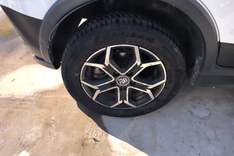 Used BYD Yuan Pro 2021 401 km Deluxe Version Right Rear Wheel Hub