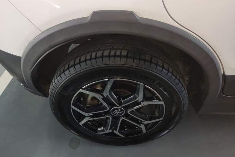 Used BYD Yuan Pro 2021 401 km Deluxe Version Right Rear Wheel Hub