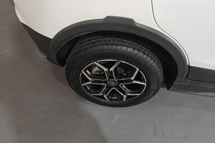 Used BYD Yuan Pro 2021 401 km Deluxe Version Right Rear Wheel Hub