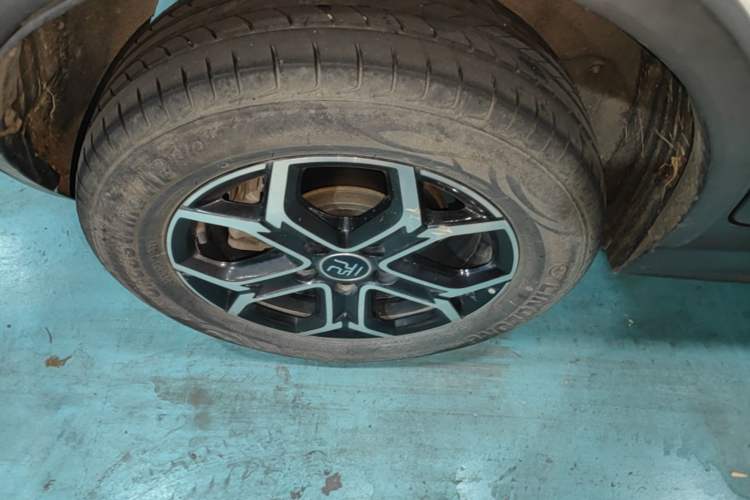 Used BYD Yuan Pro 2021 401 km Luxury Version Right Rear Wheel Hub