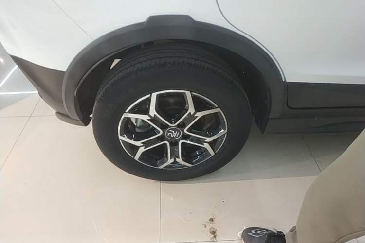 Used BYD Yuan Pro 2021 401 km Deluxe Version Right Rear Wheel Hub