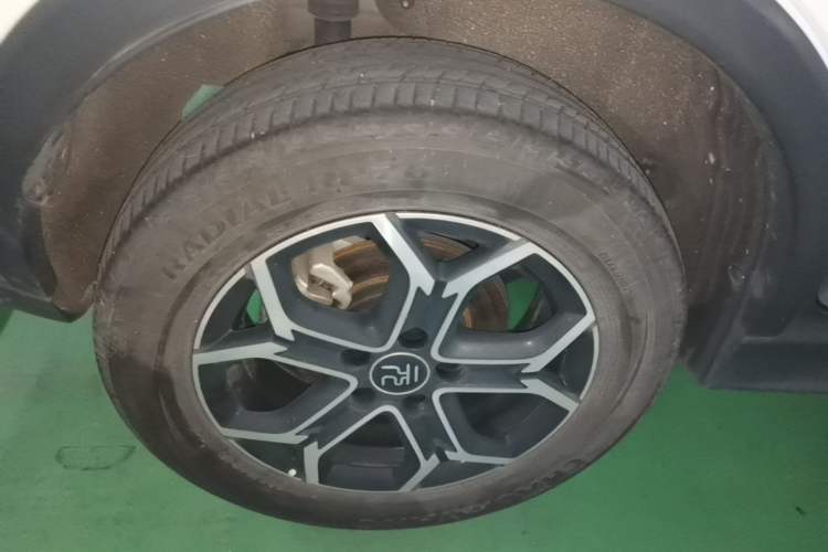 Used BYD Yuan Pro 2021 "Love for a Lifetime" Edition Right Rear Wheel Hub