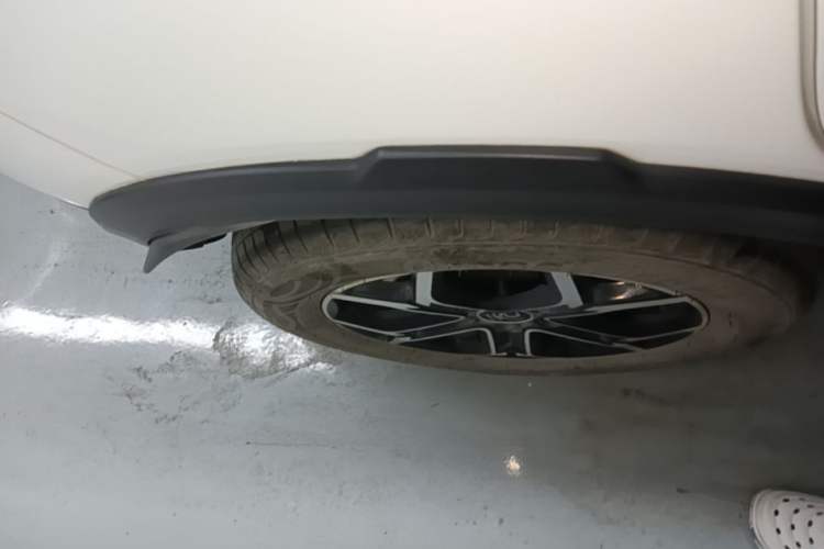 Used BYD Yuan Pro 2021 "Love for a Lifetime" Edition Right Rear Wheel Hub
