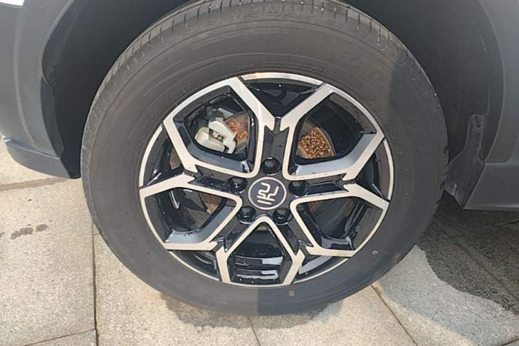 Used BYD Yuan Pro 2021 401 km Luxury Version Right Rear Wheel Hub