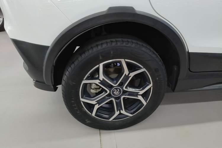 Used BYD Yuan Pro 2021 401 km Deluxe Version Right Rear Wheel Hub
