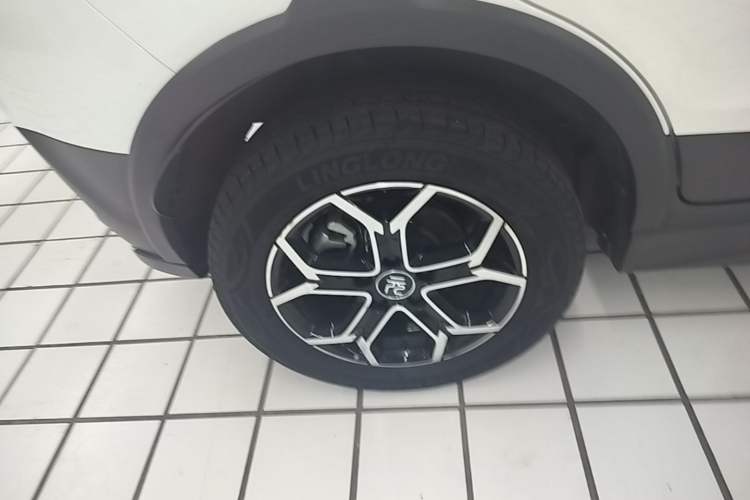 Used BYD Yuan Pro 2021 401 km Deluxe Version Right Rear Wheel Hub