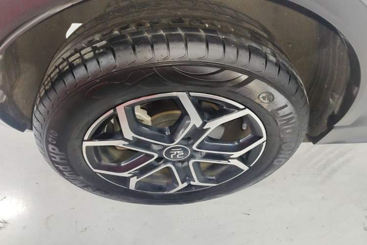 Used BYD Yuan Pro 2021 401 km Deluxe Version Right Rear Wheel Hub
