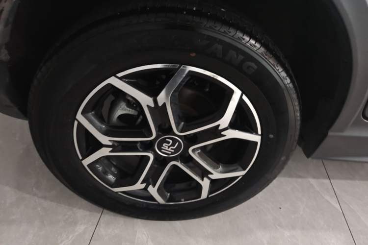 Used BYD Yuan Pro 2021 "Love for a Lifetime" Edition Right Rear Wheel Hub