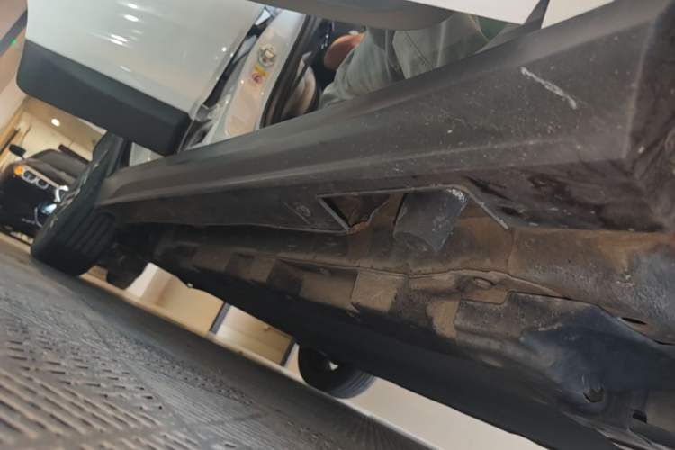 Used BYD Yuan Pro 2021 401 km Deluxe Version Right Side Sill