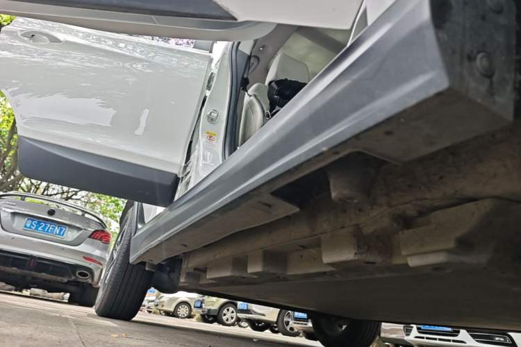 Used BYD Yuan Pro 2021 401 km Deluxe Version Right Side Sill