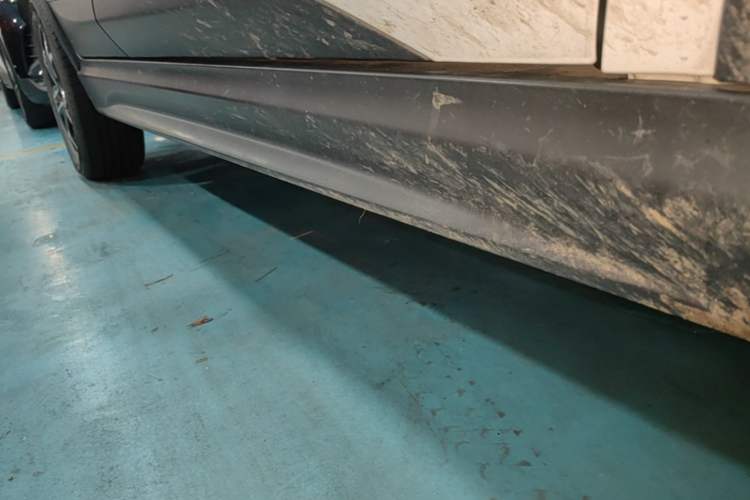 Used BYD Yuan Pro 2021 401 km Luxury Version Right Side Sill