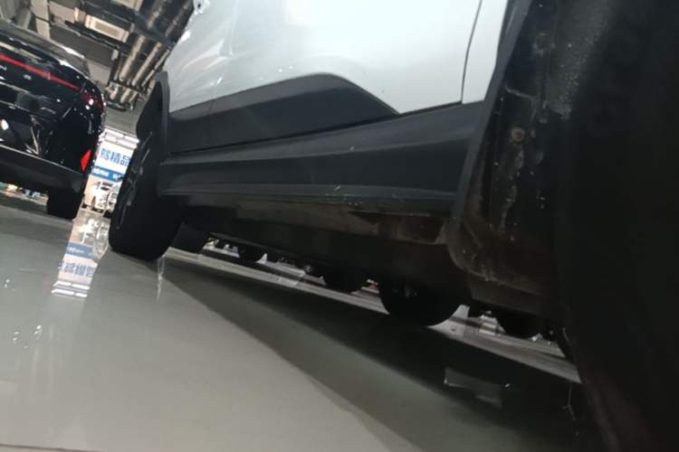 Used BYD Yuan Pro 2021 401 km Luxury Version Right Side Sill