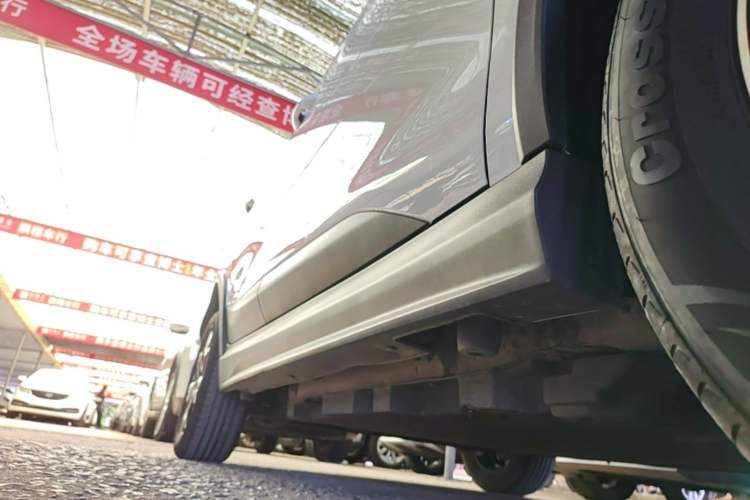 Used BYD Yuan Pro 2021 401 km Deluxe Version Right Side Sill