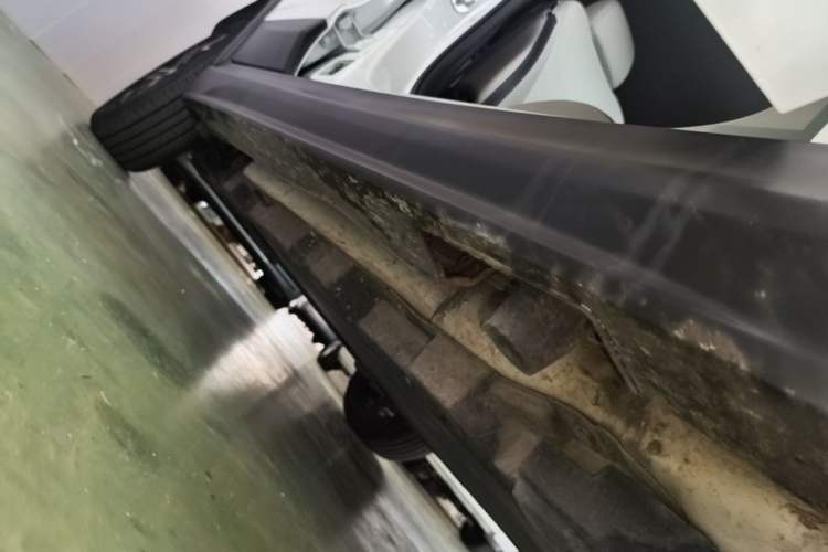 Used BYD Yuan Pro 2021 401 km Luxury Version Right Side Sill