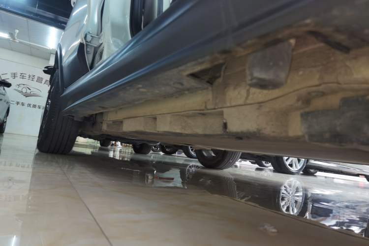 Used BYD Yuan Pro 2021 "Love for a Lifetime" Edition Right Side Sill