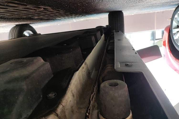 Used BYD Yuan Pro 2021 "Love for a Lifetime" Edition Right Side Sill