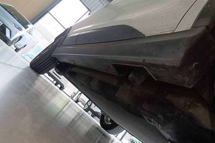 Used BYD Yuan Pro 2021 401 km Luxury Version Right Side Sill