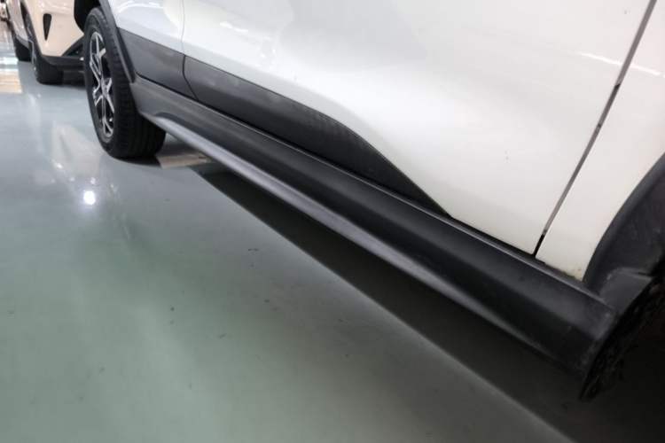 Used BYD Yuan Pro 2021 401 km Deluxe Version Right Side Sill