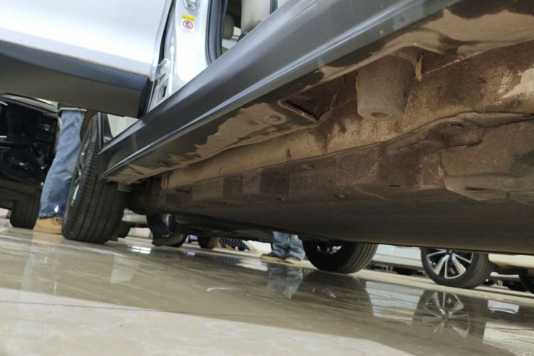 Used BYD Yuan Pro 2021 401 km Deluxe Version Right Side Sill