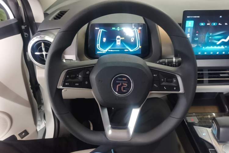 Used BYD Yuan Pro 2021 401 km Deluxe Version Steering Wheel