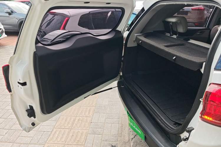 Used BYD Yuan Pro 2021 401 km Luxury Version Trunk