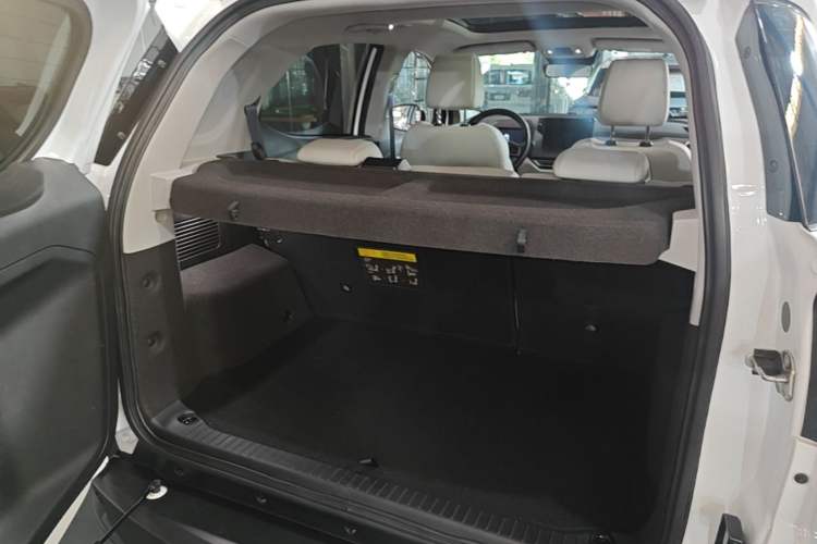Used BYD Yuan Pro 2021 401 km Deluxe Version Trunk