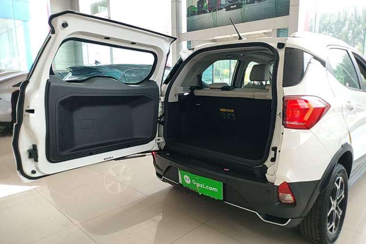 Used BYD Yuan Pro 2021 401 km Deluxe Version Trunk
