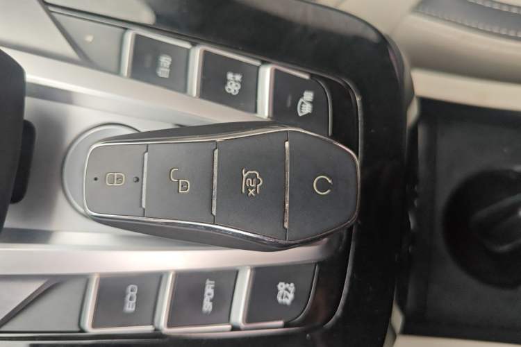 Used BYD Yuan Pro 2021 401 km Luxury Version Vehicle Key