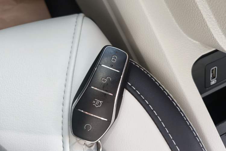 Used BYD Yuan Pro 2021 401 km Luxury Version Vehicle Key