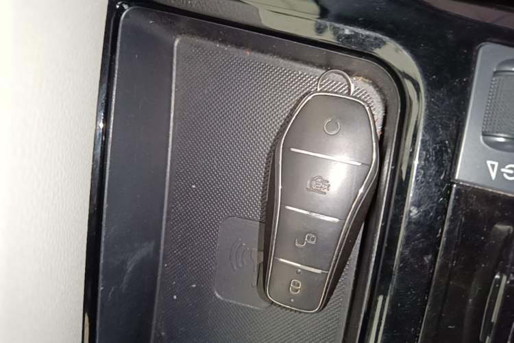 Used BYD Yuan Pro 2021 401 km Luxury Version Vehicle Key