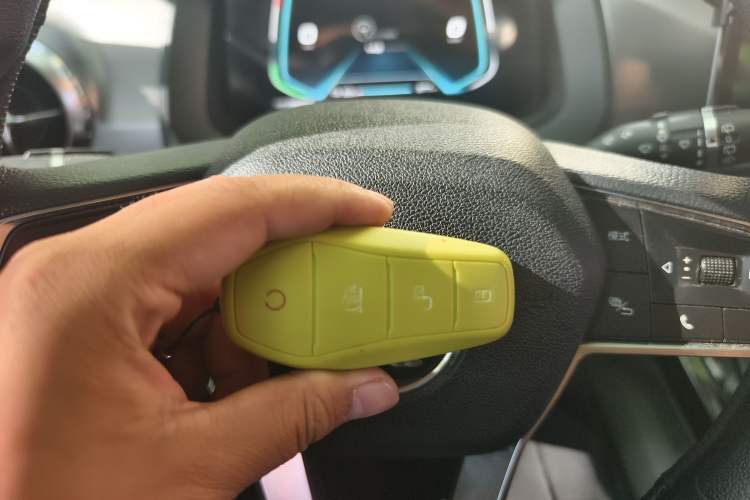 Used BYD Yuan Pro 2021 401 km Luxury Version Vehicle Key