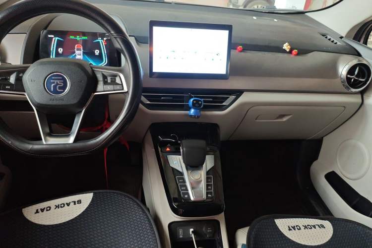 Used BYD Yuan Pro 2023 401KM Luxury Version Audio And AC Panel