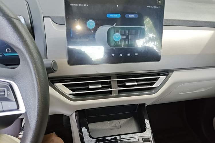 Used BYD Yuan Pro 2023 401 km Deluxe Version Audio And AC Panel