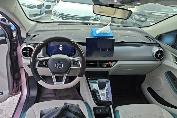 Used BYD Yuan Pro 2023 401 km Deluxe Version Center Console