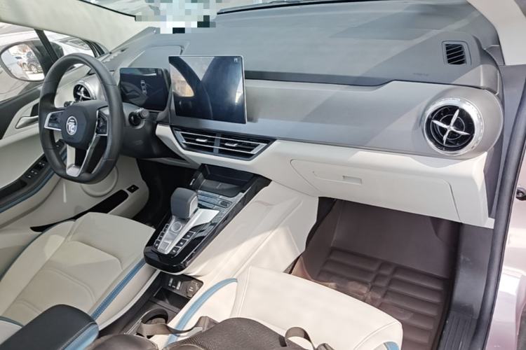 Used BYD Yuan Pro 2023 401 km Deluxe Version Center Console
