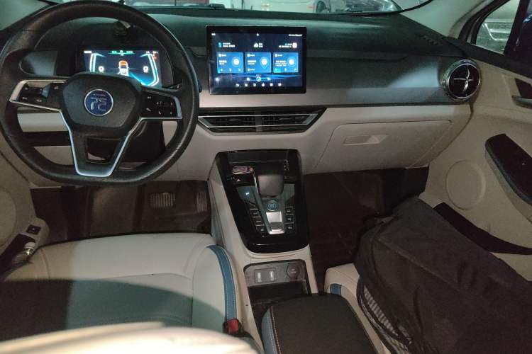 Used BYD Yuan Pro 2023 401KM Luxury Version Audio And AC Panel