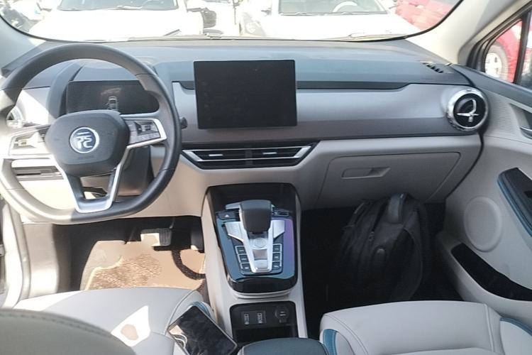 Used BYD Yuan Pro 2023 401KM Luxury Version Center Console
