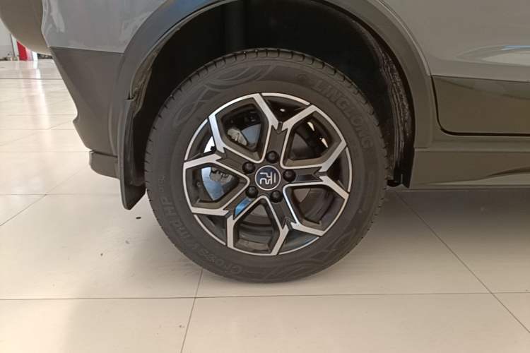 Used BYD Yuan Pro 2023 401KM Luxury Version Exterior 5