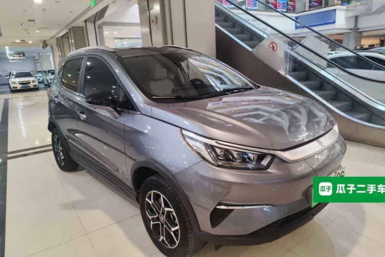 Used BYD Yuan Pro 2023 401 km Deluxe Version Front Right 45 Deg