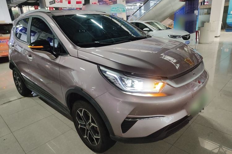 Used BYD Yuan Pro 2023 401KM Luxury Version Front Right 45 Deg