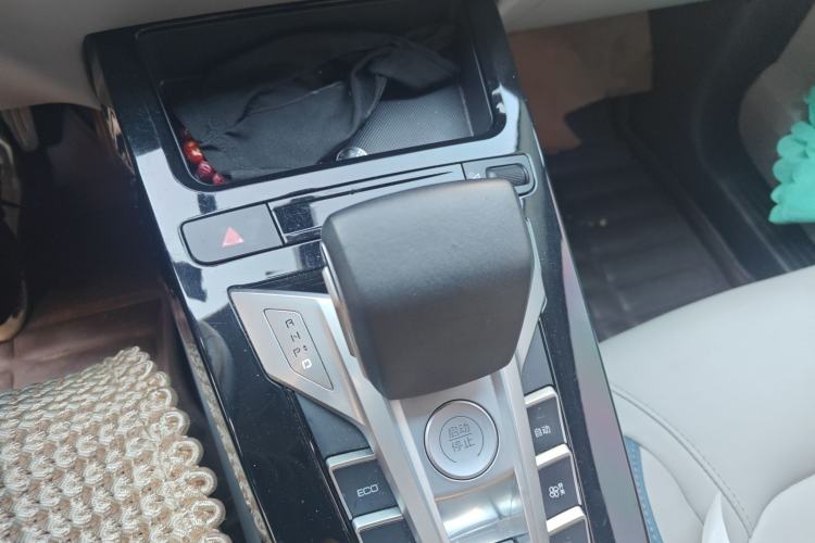 Used BYD Yuan Pro 2023 401KM Luxury Version Gear Lever