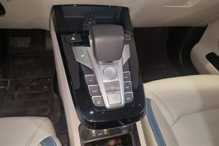 Used BYD Yuan Pro 2023 401 km Deluxe Version Gear Lever