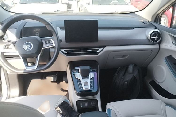 Used BYD Yuan Pro 2023 401KM Luxury Version Interior 1