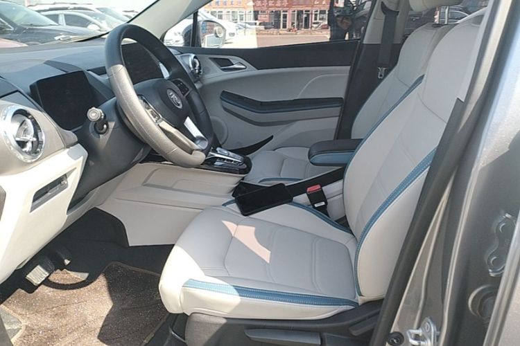 Used BYD Yuan Pro 2023 401KM Luxury Version Interior 3