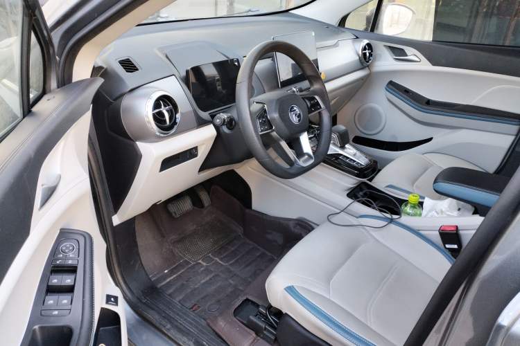 Used BYD Yuan Pro 2023 401KM Luxury Version Interior 3