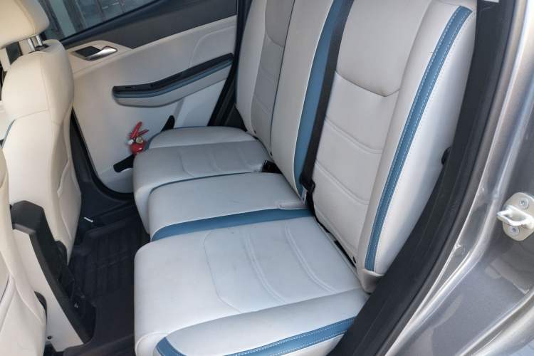 Used BYD Yuan Pro 2023 401KM Luxury Version Interior 4